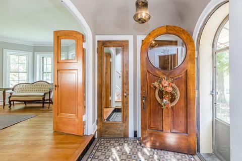 717 Selborne Rd, Riverside, IL 60546 photo 4