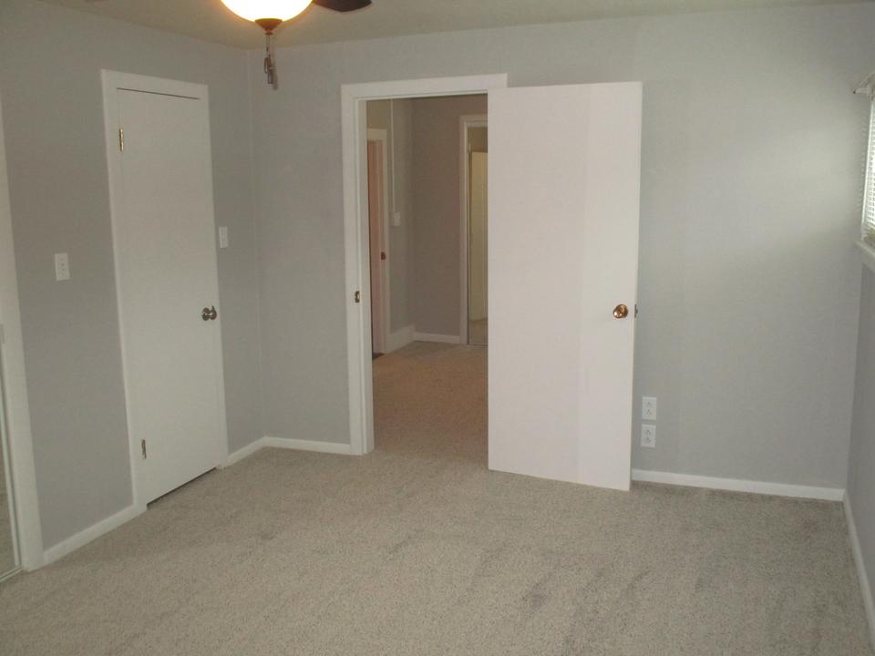  600 N Center St, Tuscola, IL 61953 photo 18