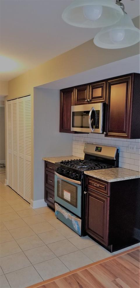 790 Barnaby Pl, Wheeling, IL 60090 photo 5