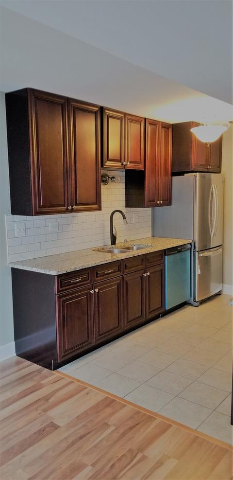 790 Barnaby Pl, Wheeling, IL 60090 photo 4