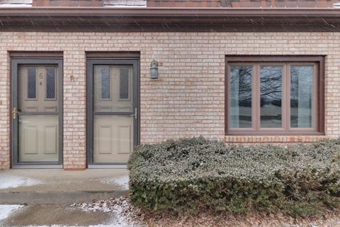 321 S Towanda Ave #7, Normal, IL 61761 photo 2