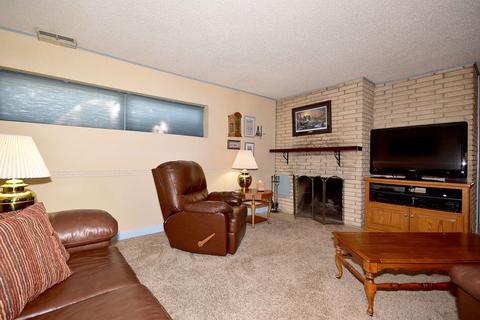 233 S Circle Dr, Addison, IL 60101 photo 15