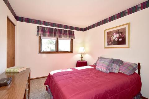 233 S Circle Dr, Addison, IL 60101 photo 13