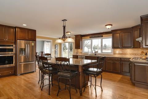 228 79th St, Willowbrook, IL 60527 photo 8