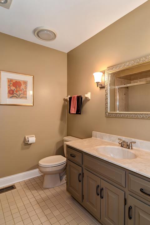 228 79th St, Willowbrook, IL 60527 photo 17