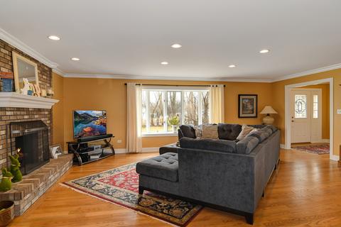 228 79th St, Willowbrook, IL 60527 photo 5