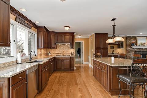 228 79th St, Willowbrook, IL 60527 photo 9