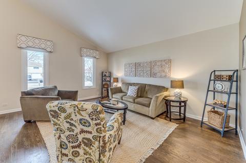 1414 Elm St, Wheaton, IL 60189 photo 4