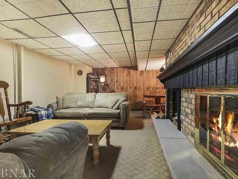 1207 N Oak St, Normal, IL 61761 photo 9