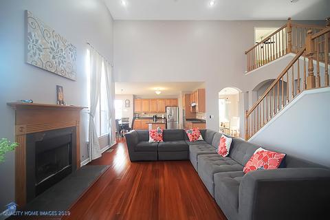 5797 Red Oak Dr, Hoffman Estates, IL 60192 photo 4