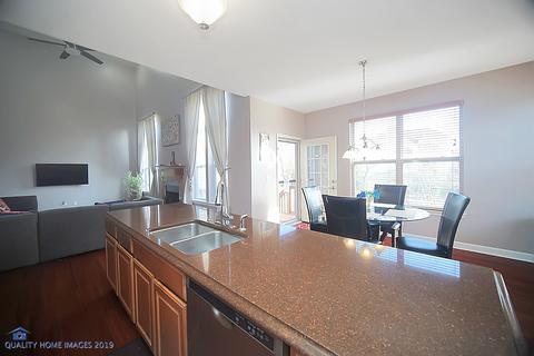 5797 Red Oak Dr, Hoffman Estates, IL 60192 photo 7