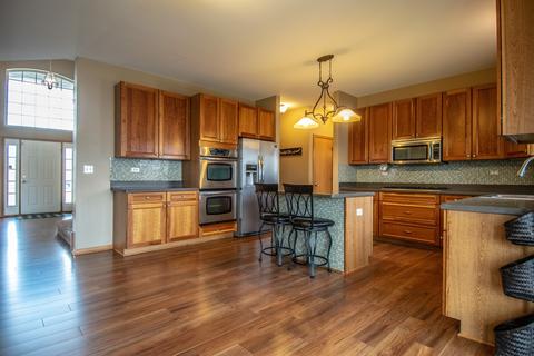 1510 Parkside Dr, Plainfield, IL 60586 photo 6