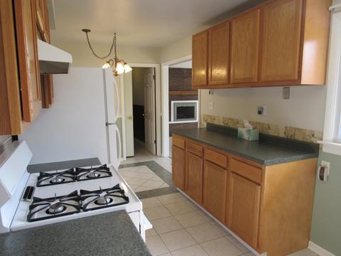 35 Circle Drive East Dr, Montgomery, IL 60538 photo 8