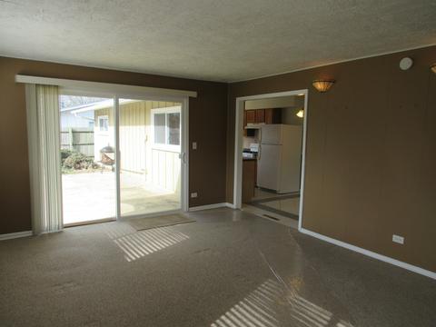 35 Circle Drive East Dr, Montgomery, IL 60538 photo 12