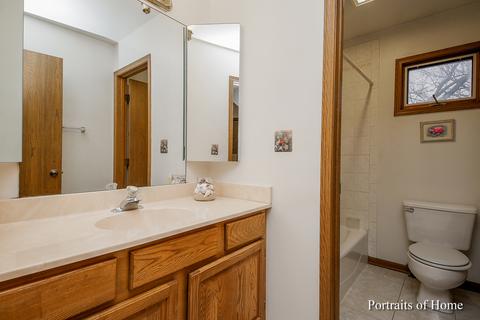 220 N Prospect Ave, Bartlett, IL 60103 photo 10