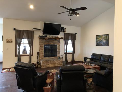 110 E 7th St E, Spring Valley, IL 61362 photo 7