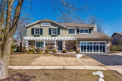 1949 Gladstone Dr, Wheaton, IL 60189 photo 1