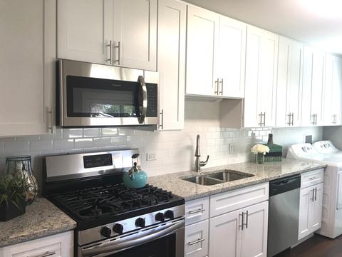 743 S Merle Ln, Wheeling, IL 60090 photo 3