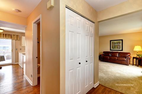 625 Equestrian Dr, Wheeling, IL 60090 photo 9