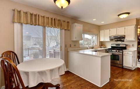 625 Equestrian Dr, Wheeling, IL 60090 photo 8