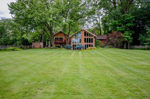 1065 N Harrison St, Algonquin, IL 60102 photo 5
