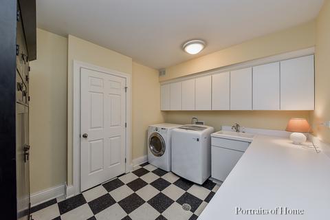 705 N West St, Wheaton, IL 60187 photo 37