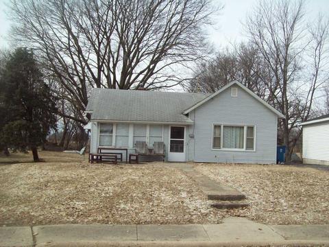 212 S 2nd St, Walnut, IL 61376 photo 1