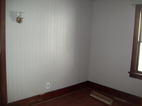 212 S 2nd St, Walnut, IL 61376 photo 3