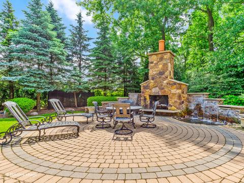 8269 Greystone Ct, Burr Ridge, IL 60527 photo 5