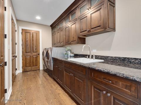 8269 Greystone Ct, Burr Ridge, IL 60527 photo 17