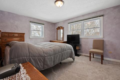 509 Castle Rd, Mchenry, IL 60050 photo 14