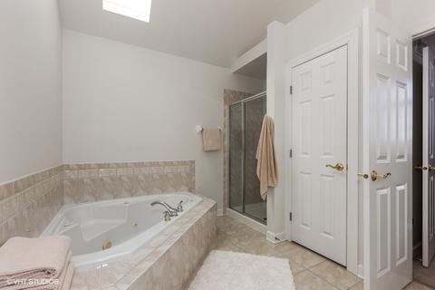 3908 Grassmere Rd, Naperville, IL 60564 photo 17