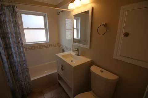 1525 Atwood Ave, Berkeley, IL 60163 photo 8