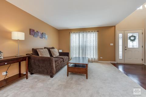 941 Canham St, Plano, IL 60545 photo 5