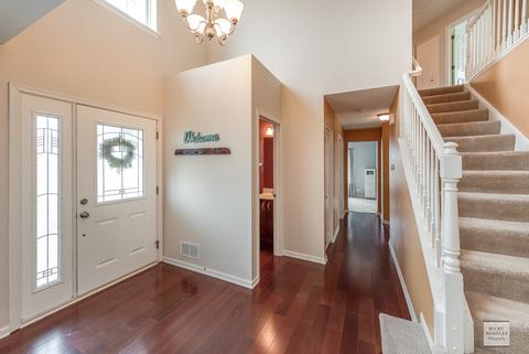 941 Canham St, Plano, IL 60545 photo 3