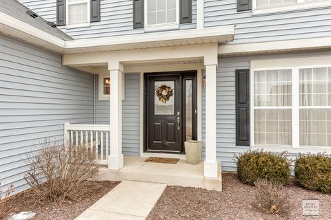941 Canham St, Plano, IL 60545 photo 2
