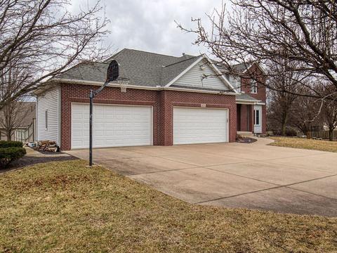 3001 Rusty Ln, Bloomington, IL 61704 photo 3