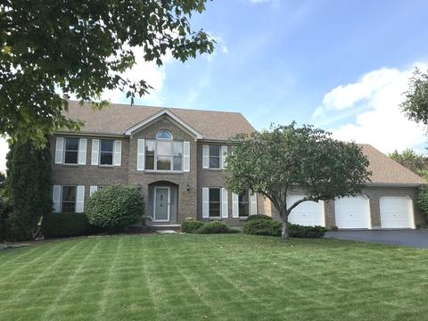 512 Greens View Dr, Algonquin, IL 60102 photo 2