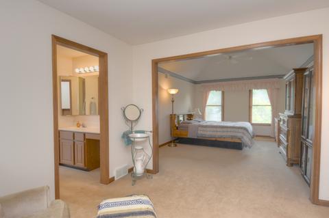 512 Greens View Dr, Algonquin, IL 60102 photo 11