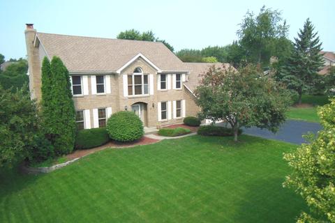 512 Greens View Dr, Algonquin, IL 60102 photo 1