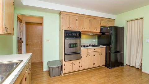 1018 Pershing Ave, Wheaton, IL 60189 photo 8
