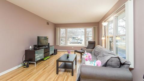 1018 Pershing Ave, Wheaton, IL 60189 photo 4