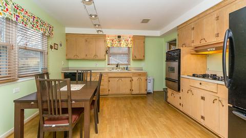 1018 Pershing Ave, Wheaton, IL 60189 photo 6