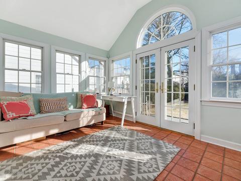 7 Overlook Dr, Golf, IL 60029 photo 13