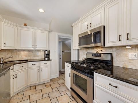7 Overlook Dr, Golf, IL 60029 photo 16