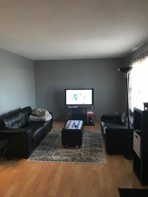 930 Sullivan Rd, Aurora, IL 60506 photo 2