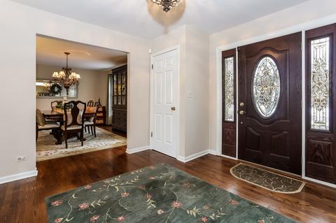 5502 Silentbrook Ln, Rolling Meadows, IL 60008 photo 4