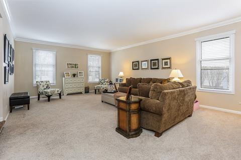 5502 Silentbrook Ln, Rolling Meadows, IL 60008 photo 9