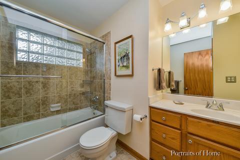 1928 Martingale Rd, Wheaton, IL 60187 photo 14