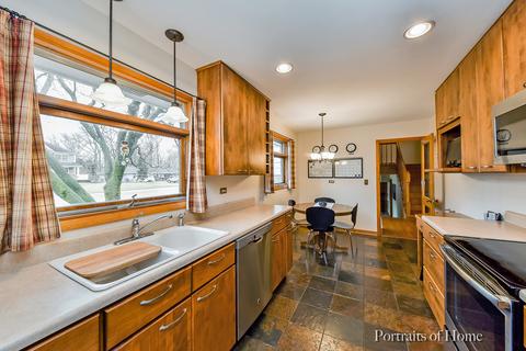 1928 Martingale Rd, Wheaton, IL 60187 photo 3